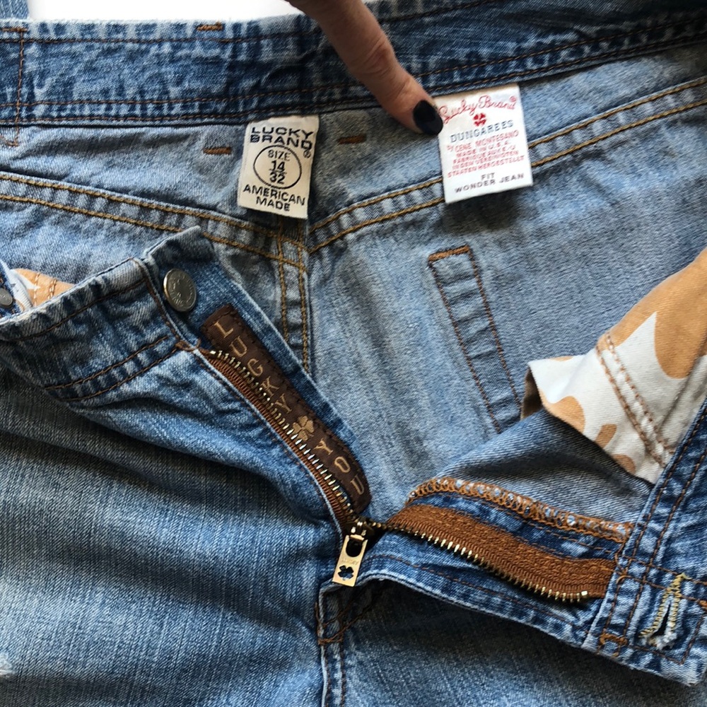LUCKY BRAND Wonder Fit Custom Distressed Jeans - Picture 12 of 15